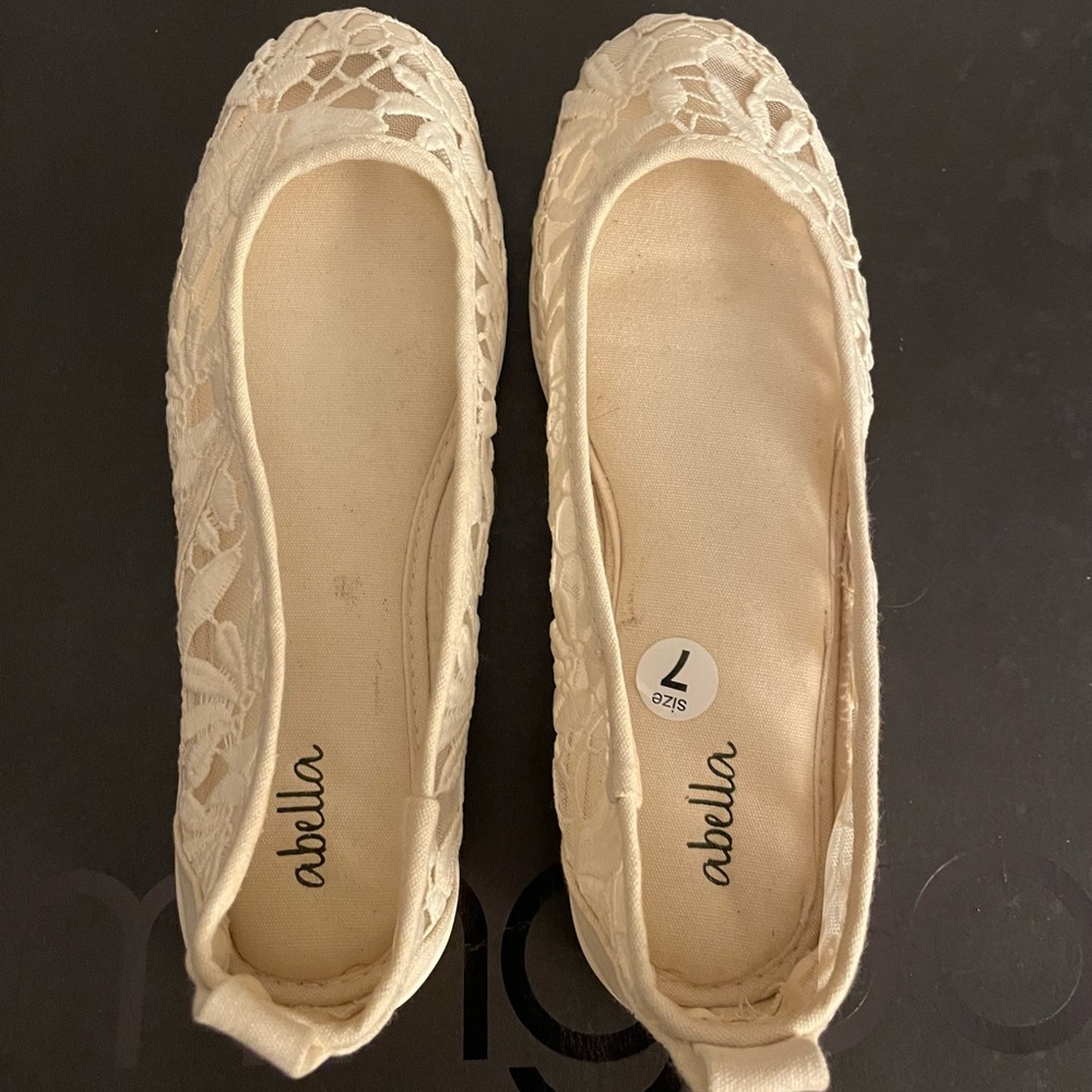 Abela lace flats